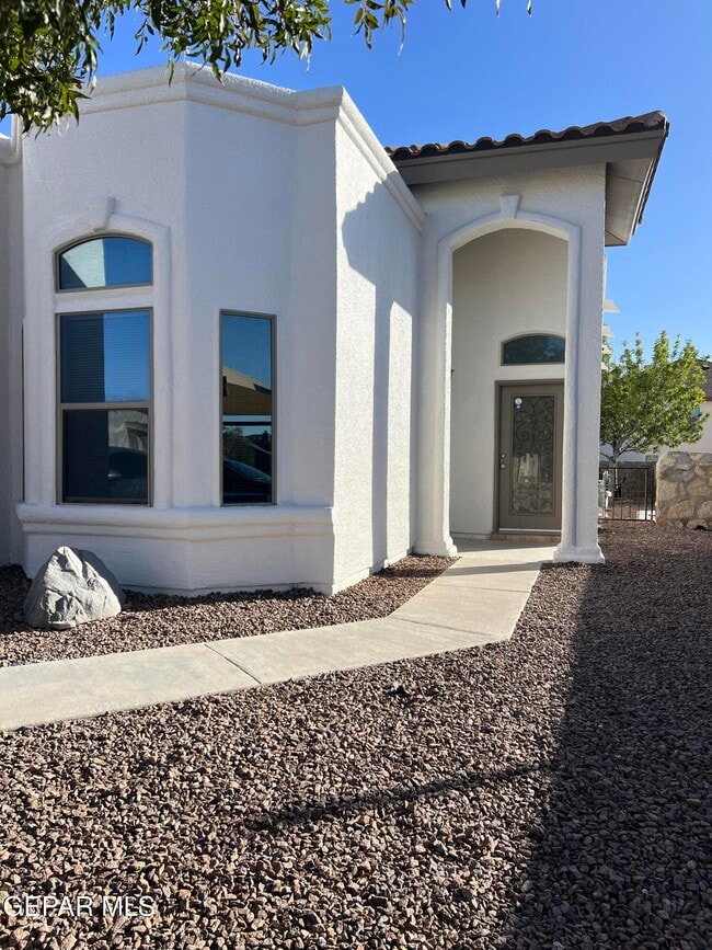 Building Photo - 13266 Kestrel Ave