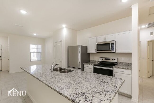 Foto del edificio - 35327 W San Capistrano Ave