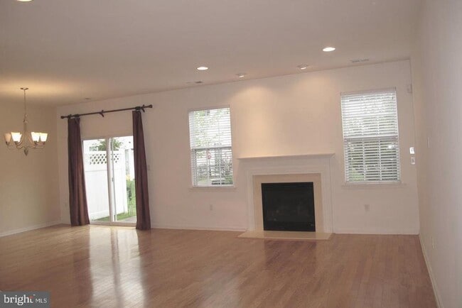 Building Photo - 57 Haddon Ct