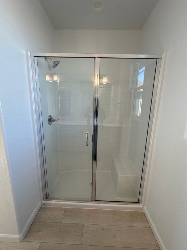 Building Photo - Newly Built NW Visalia Home Available Now