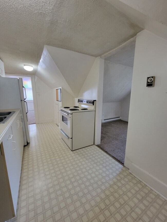 Building Photo - 252 Colorado Street, Apt. 4