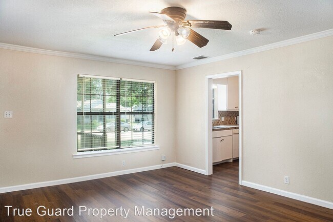 Building Photo - 3 br, 2 bath House - 1525 Carswell Terrace