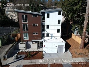 Building Photo - 5221 Ravenna Ave NE