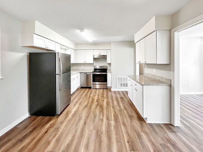 Foto del edificio - 425 Shallowood Ln