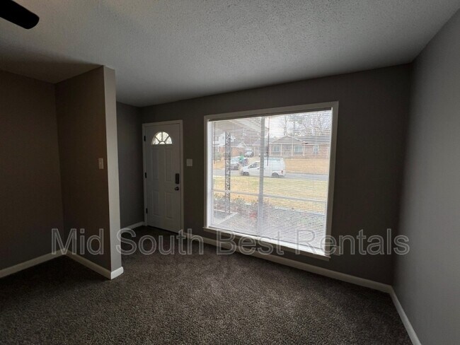 Building Photo - 4186 Lansdowne Dr