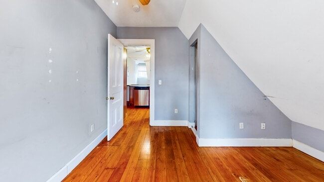 Building Photo - 137 Calumet St