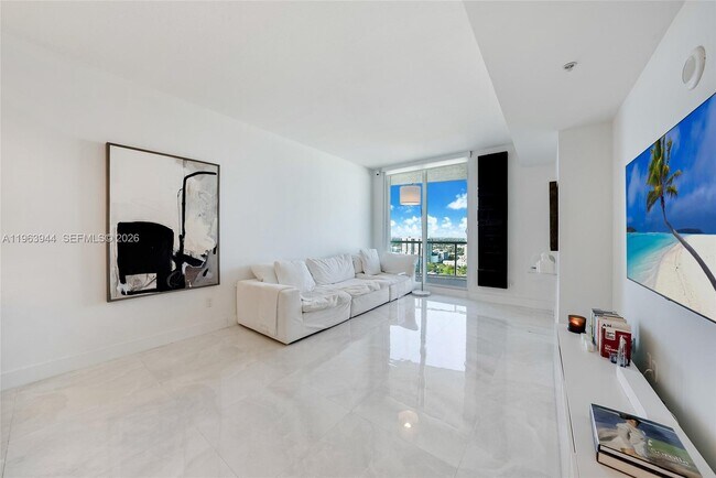 Foto del edificio - 315 NE 3rd Ave