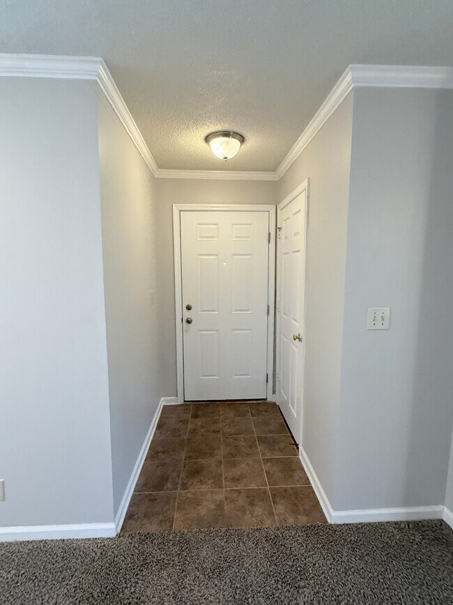 Building Photo - 1002 Stones Throw Dr NW