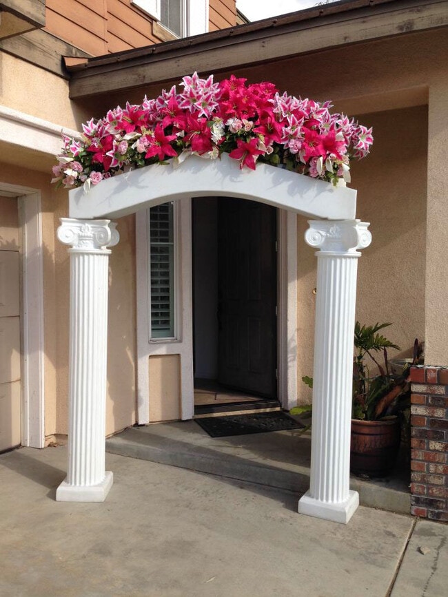 Building Photo - 7999 Stepping Stone Cir