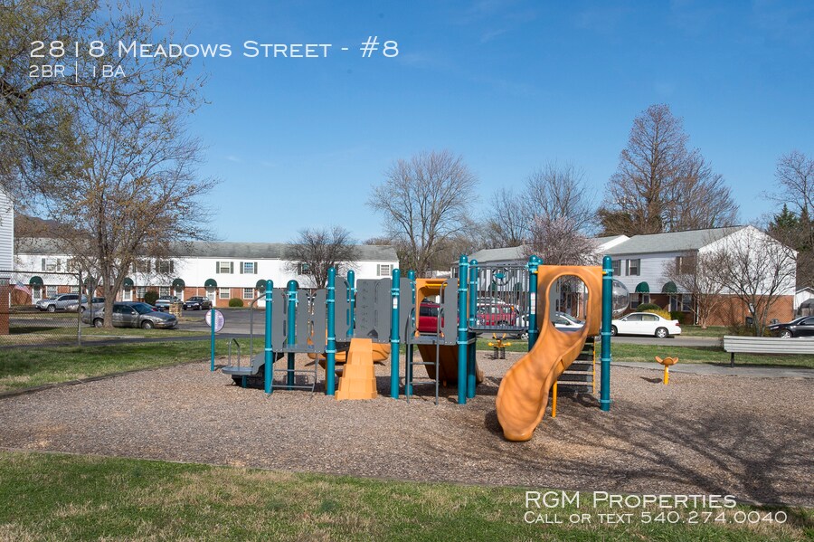 Building Photo - Bowman Park Townhomes