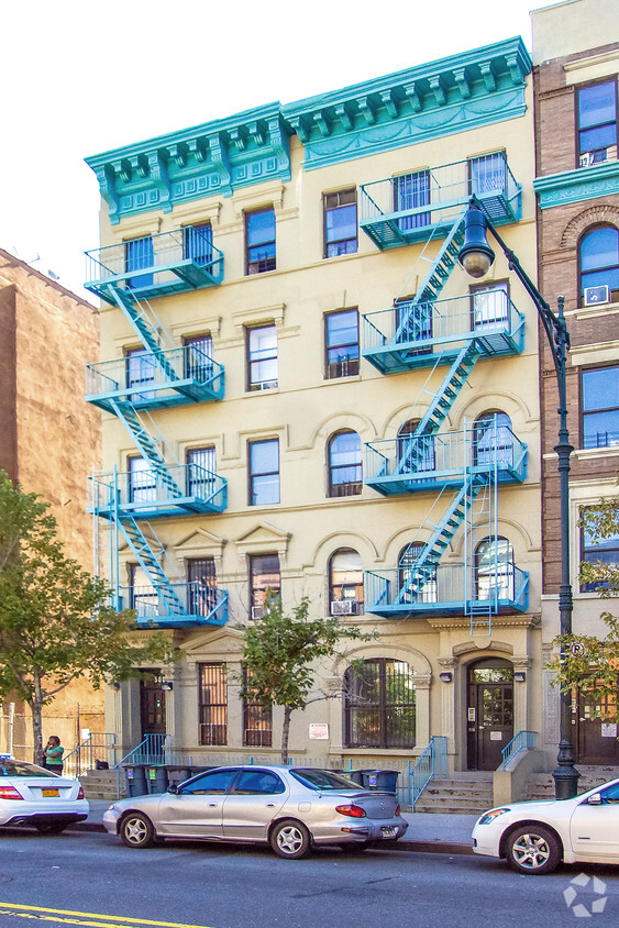 Primary Photo - 498 Manhattan Ave