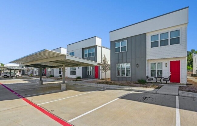 Building Photo - 13588 Ella Blvd