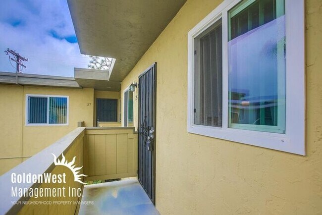 Building Photo - 1Bdm 1Ba in the Heart of Carlsbad Village