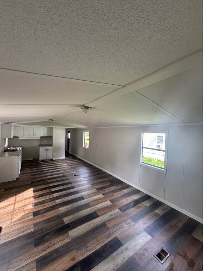 Foto del edificio - 103 Amberwood Ln