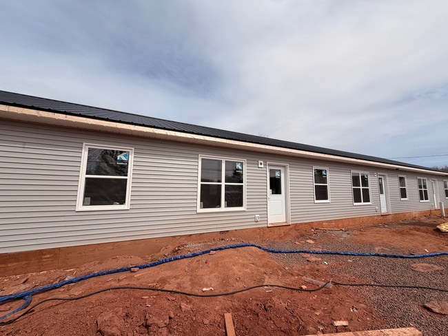 Building Photo - 15 Mont Carmel Rd