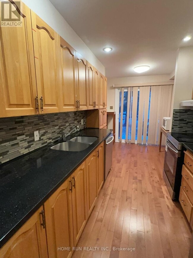 Building Photo - 113 Stonebriar Dr