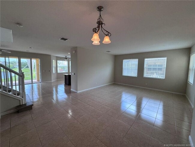 Building Photo - 11239 SW Barton Way