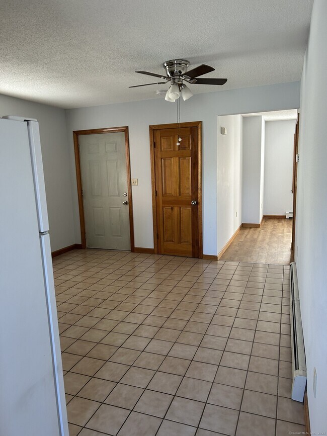 Foto del edificio - 176 N Cherry St