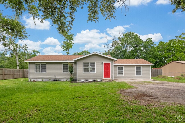 Building Photo - 1216 Gifford Rd