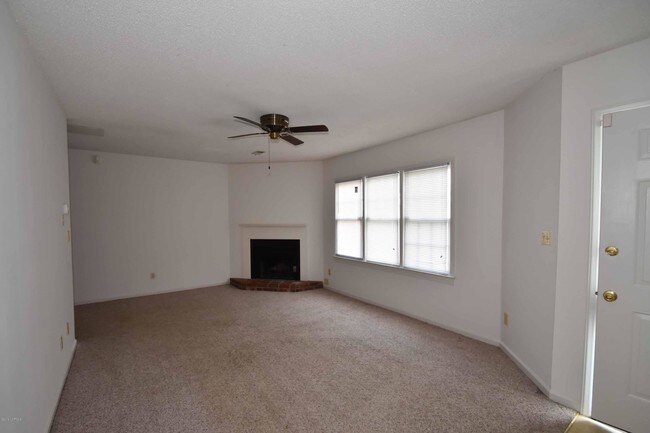 Foto del edificio - 3264 Landmark St