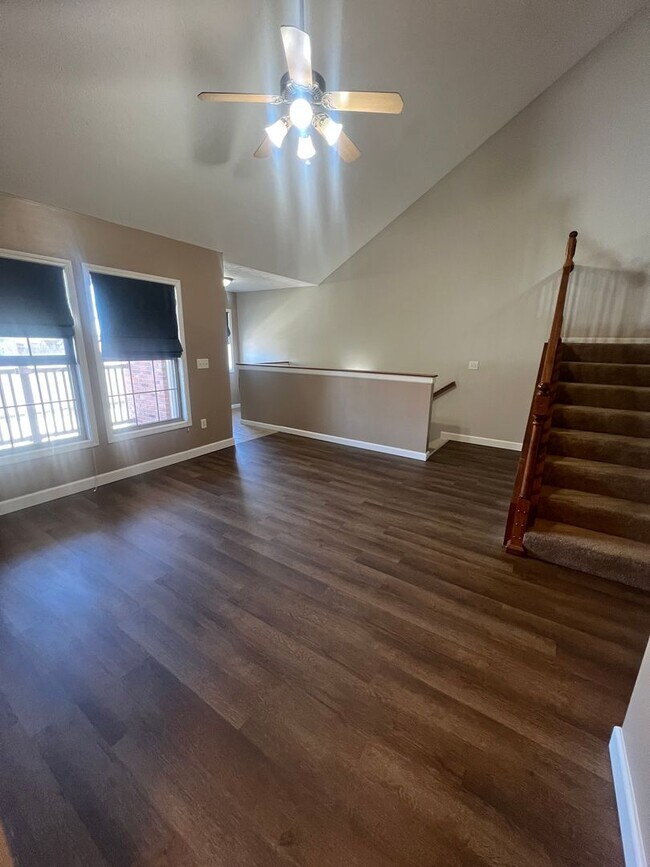 Foto del edificio - Beautiful 2 Bedroom 2.5 Bath Condo With Loft Space!