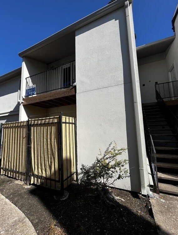 Foto del edificio - 2425 Augusta Dr