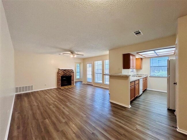 Building Photo - 9308 Kempler Dr