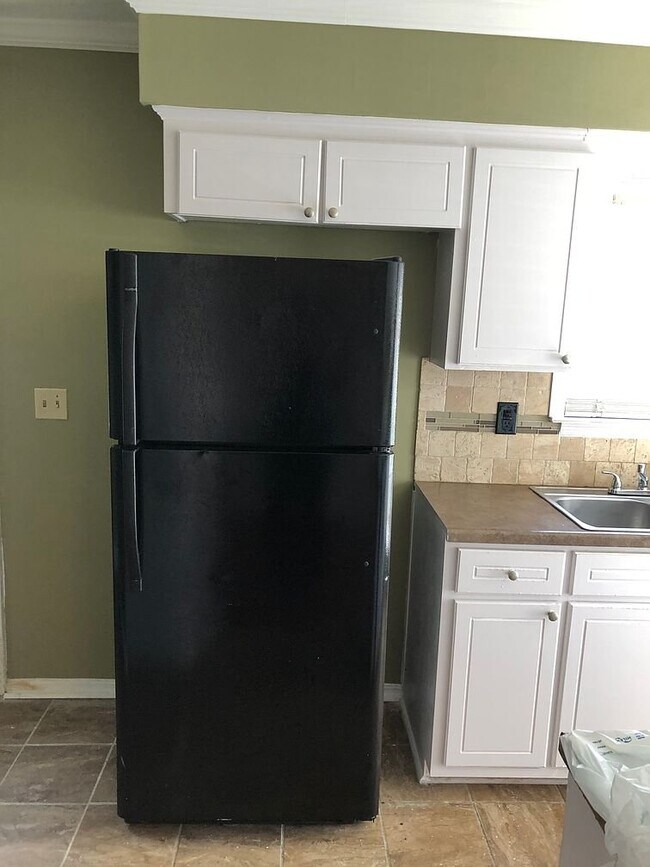 Foto del edificio - 1149 Oakbrook Dr