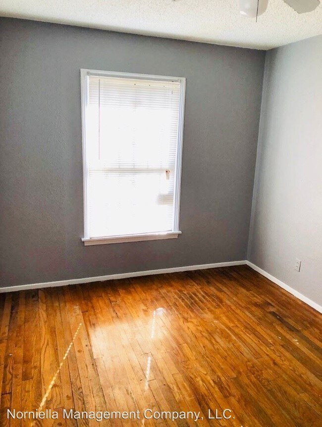 Building Photo - 2 br, 1 bath House - 1411 Fernwood Avenue