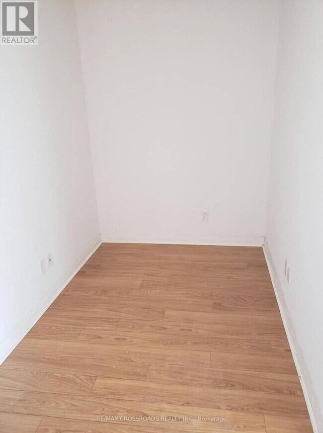 Photo du bâtiment - 55 Eglinton Ave W