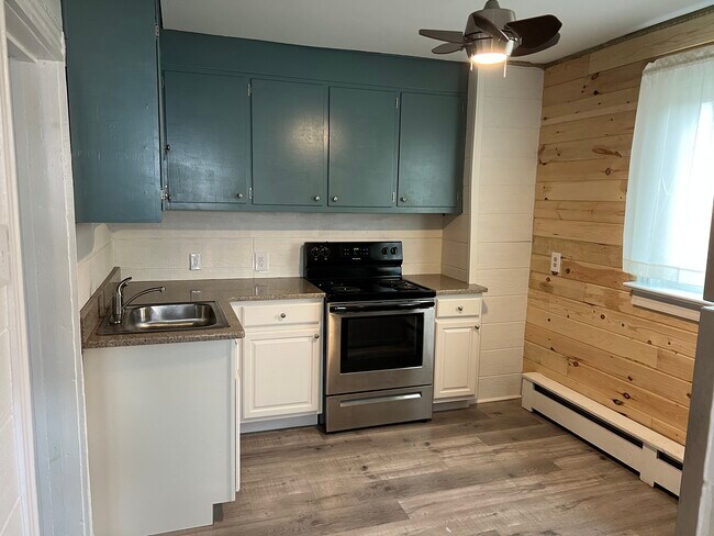 Kitchen 2 - 18 Cross St