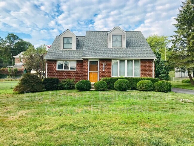 Foto del edificio - 3732 Clearwater Ln