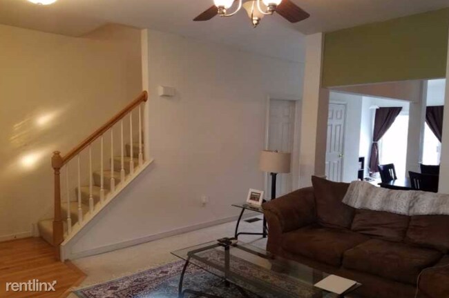 Foto del edificio - 2 br, 2.5 bath Townhome - 653 Vista Ave.
