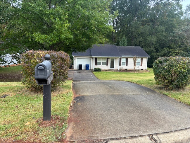 Foto del edificio - 438 Old Colony Rd