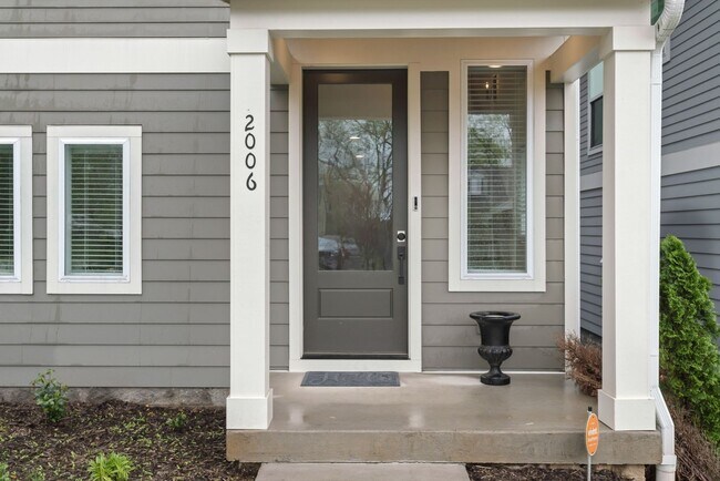 Photo - 2006 Manchester Ave House