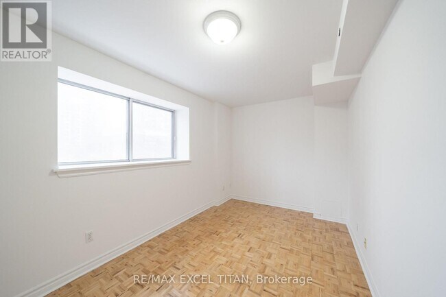 Building Photo - 1407 Dupont St