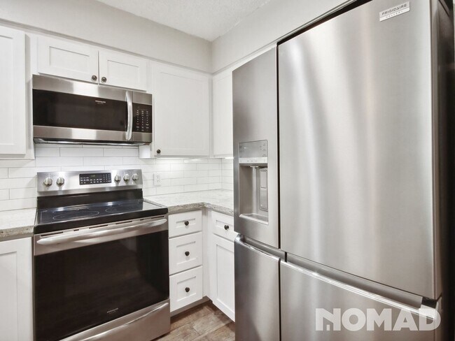 Foto del edificio - 2 Bedroom Townhome in Houston