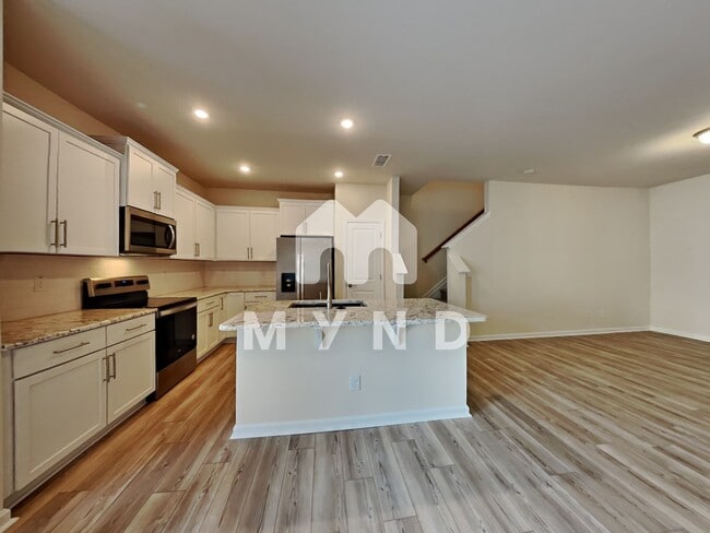 Building Photo - 750 Ambrose Hill Ln