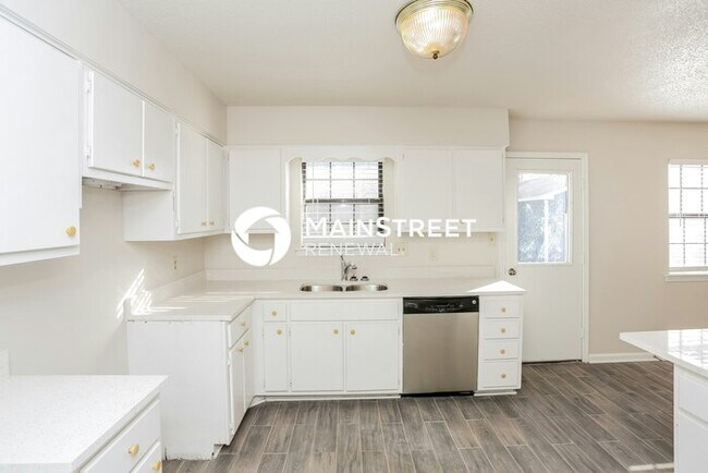 Foto del edificio - 4 Bedroom Pet-Friendly Home in Bartlett, TN with Main Street Renewal
