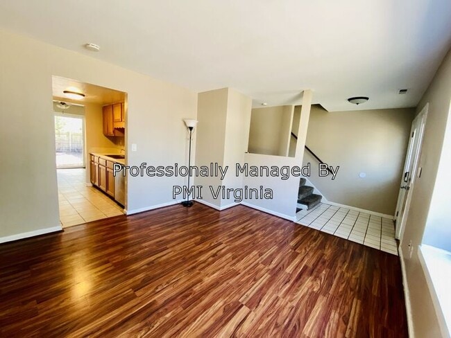 Building Photo - 1313 River Birch Run S