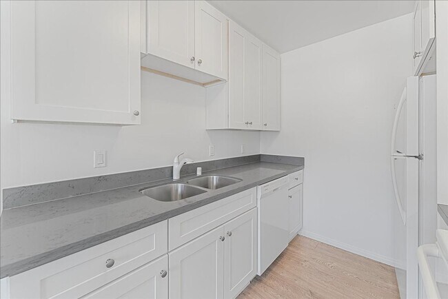 Foto del edificio - 5709 Hazeltine Ave