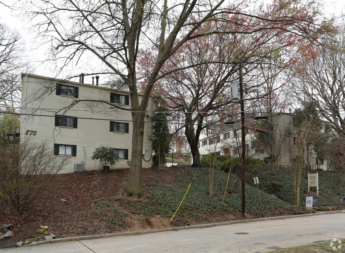 Foto del edificio - Glendale Heights