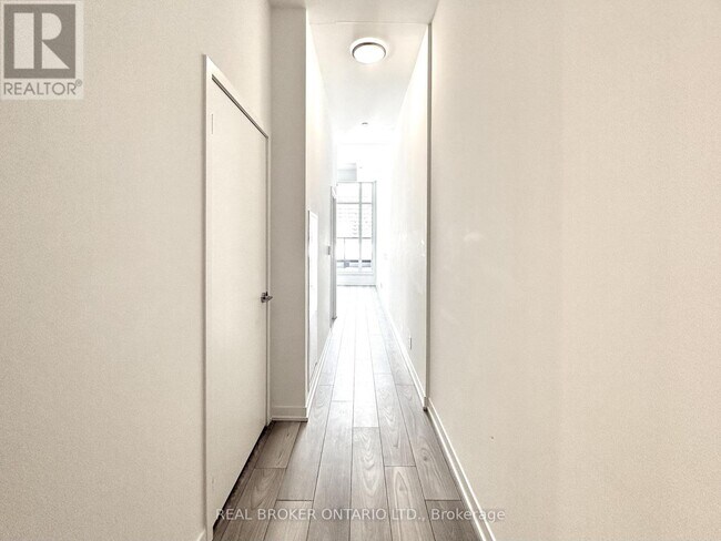 Photo du bâtiment - 285 Dufferin St