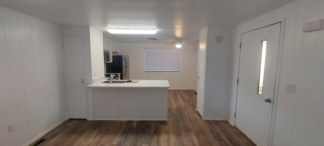 Foto del edificio - 10711 N Kittatinny Ave