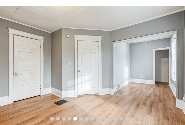Foto del edificio - 209 N Hickory St