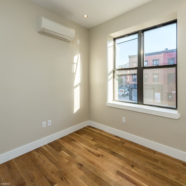 Building Photo - 593 Myrtle Ave