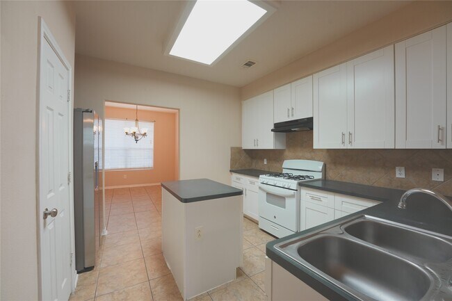 Foto del edificio - 22523 Spring Crossing Dr