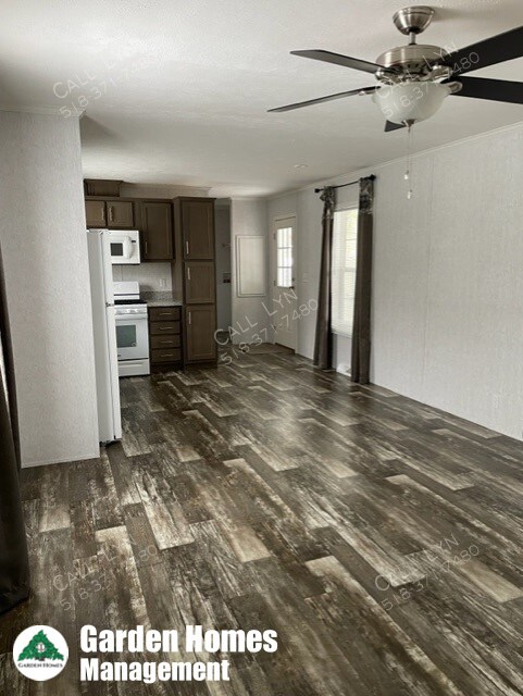 Building Photo - 230 Halfmoon Cir