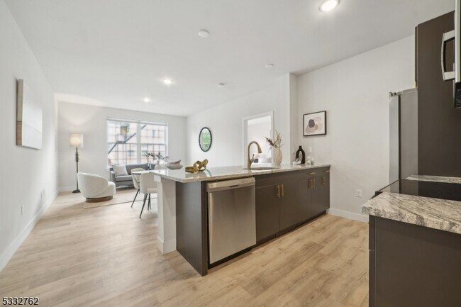 Foto del edificio - 227 N Walnut St