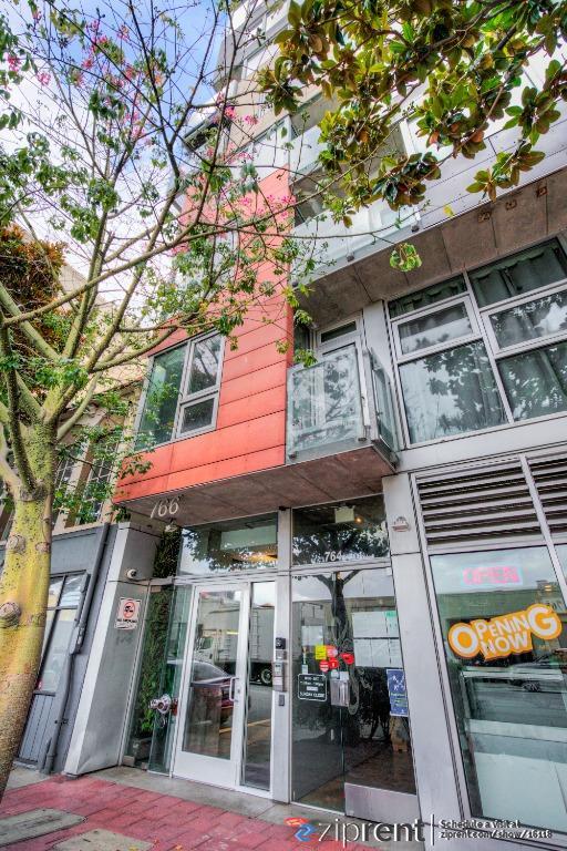 Foto principal - 766 Harrison St